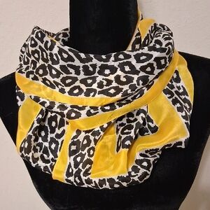 THE SPECIALITY HOUSE 100% Silk Oblong Scarf